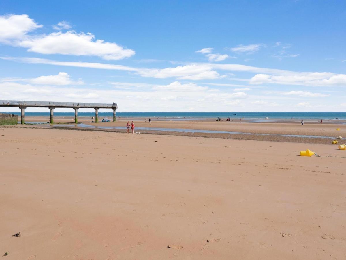 Fully Renovated House Only Few Minutes Walk Away From Ohama Beach Vierville-sur-Mer Kültér fotó