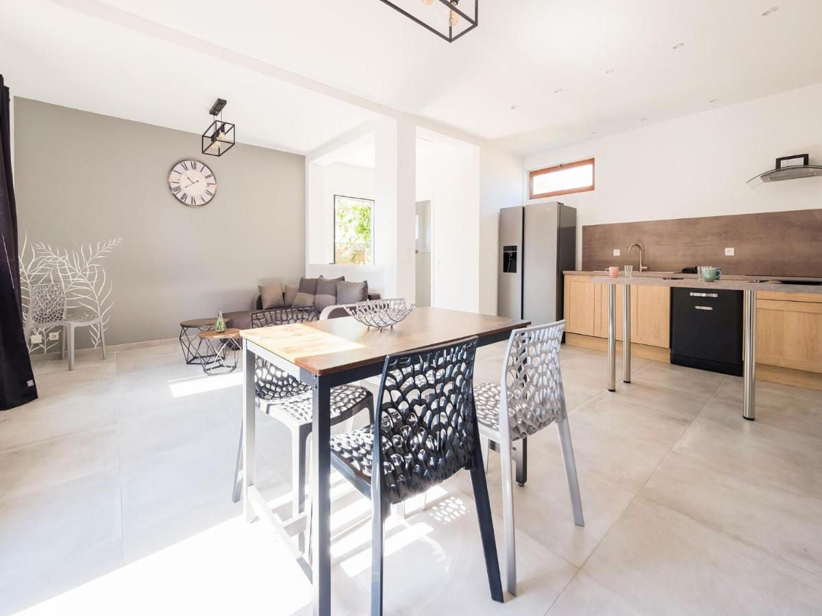 Fully Renovated House Only Few Minutes Walk Away From Ohama Beach Vierville-sur-Mer Kültér fotó