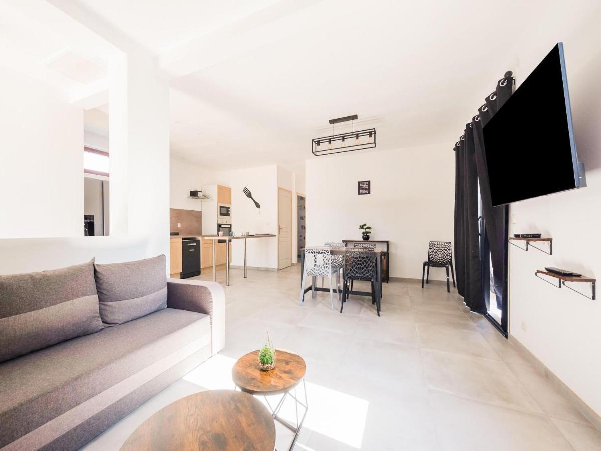 Fully Renovated House Only Few Minutes Walk Away From Ohama Beach Vierville-sur-Mer Kültér fotó